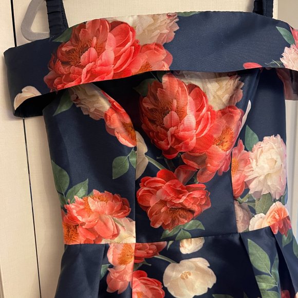 Floral Off-Shoulder Dress - Picture 2 of 4